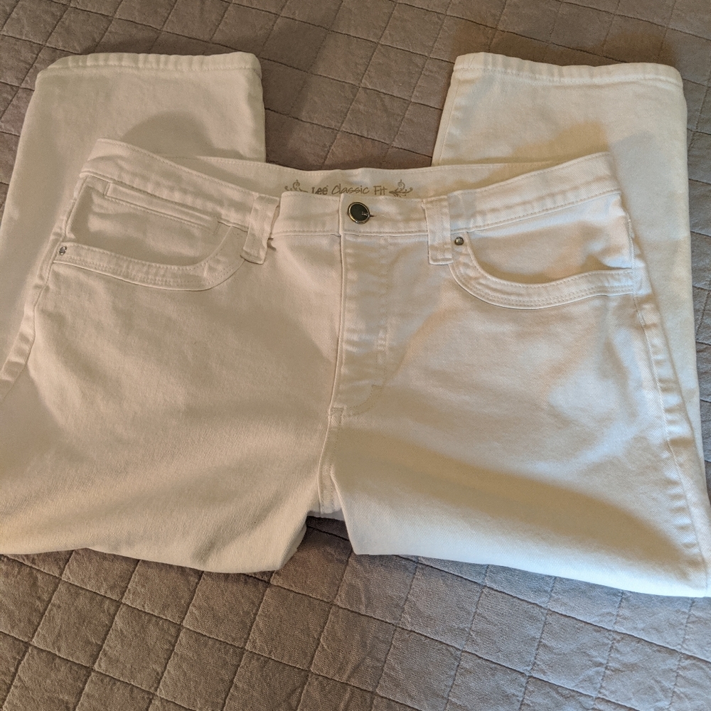 LEE Classic Fit White Jean Capri